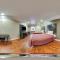 Scottish Inns & Suites IAH Airport-Beltway 8