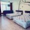 Backstreet Inn
