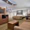 Super 8 by Wyndham Windsor/Dougall - Windsor