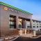 La Quinta Inn & Suites by Wyndham Wisconsin Dells- Lake Delton - Wisconsin Dells