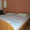 Ivanoski Studios and Guest Rooms
