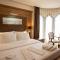 Hotel Vrbak ND