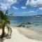 STUDIO ACACIA 3 ILETS PIEDS DANS L EAU et PISCINE - 莱特鲁瓦西莱