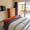 HaHei Haven - Sunny Hahei Escape w Large Lawn, BBQ & Relaxed Coastal Living