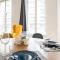 2 BR Appartement Near Tour Eiffel & Trocadéro - Paríž
