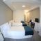 Glass Cube Hotel