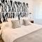 NEW Gorgeous Central Apartment - Beachfront - 3 BD