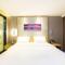 Lavande Hotels Weihai Weigao Square Branch
