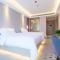 Lavande Hotel (Chengde Mountain Resort Waiba Temple Branch)
