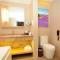 Lavande Hotel Wuhan Nanhu Walmart Store