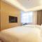 Lavande Hotel (Chengde Mountain Resort Waiba Temple Branch)