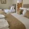 Sharn Bek Hotel
