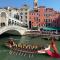 Rialto apartment with Canal Grande view