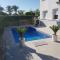 Villa mit privatem Pool, zentrumsnah - 罗尔丹