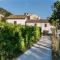 GuestHost - Borgo Santa Lucia Apartment with Private Parking & Garden