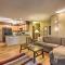 Cozy Condo on Vasquez Creek with Free Shuttle Access