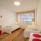 PlantA rosa by Arosa Holiday