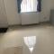 Dane Guest House Free Parking Fast WiFi Modern Living