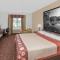 Super 8 by Wyndham Three Rivers