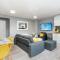 Elegant Flat Near Stonehenge, Amesbury Town Centre Smart TVs Netflix FREE PARKING