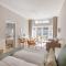 Ruths Hotel