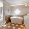Ruths Hotel