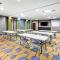 Holiday Inn Express Hotel & Suites Floresville by IHG