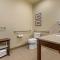 Comfort Inn & Suites Near Mt Rushmore