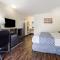 Econo Lodge Near Motor Speedway