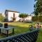 GuestHost - Borgo Santa Lucia Apartment with Private Parking & Garden