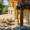 Sunflower Lodge
