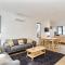 Salisbury Style - Modern city apartment - Christchurch Holiday Homes