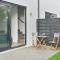 Salisbury Style - Modern city apartment - Christchurch Holiday Homes