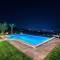 Villa Perla con piscina by Wonderful Italy