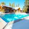 Pinecreek #I - 4 BR - Private Hot Tub - Close to Town - Shuttle to Slopes - Breckenridge