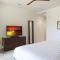 Maui Westside Presents - Luana Garden Villas 18C