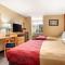 Econo Lodge Inn & Suites