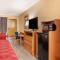 Econo Lodge Inn & Suites