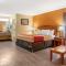 Econo Lodge Inn & Suites