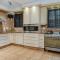 5 Bedroom Ramsgate Holiday Home KRB1