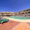 Cozy Pool View apartment H-11 Mareverde