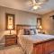 Lakefront Balcony and Pool Access Camdenton Condo - 卡姆登顿