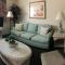 Carlton House Motel and Suites