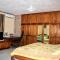 TAHITI - Sannys Place Family Room & Poo