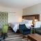 Holiday Inn Express & Suites - Brandon by IHG