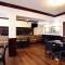 Oxford Suites Spokane Valley
