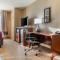 Comfort Suites Gulfport - Gulfport