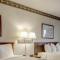 Econo Lodge Inn & Suites El Paso West