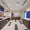 Holiday Inn Express & Suites Chicago - Hoffman Estates by IHG