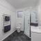 Waterfront Beach House - Paihia Holiday Home